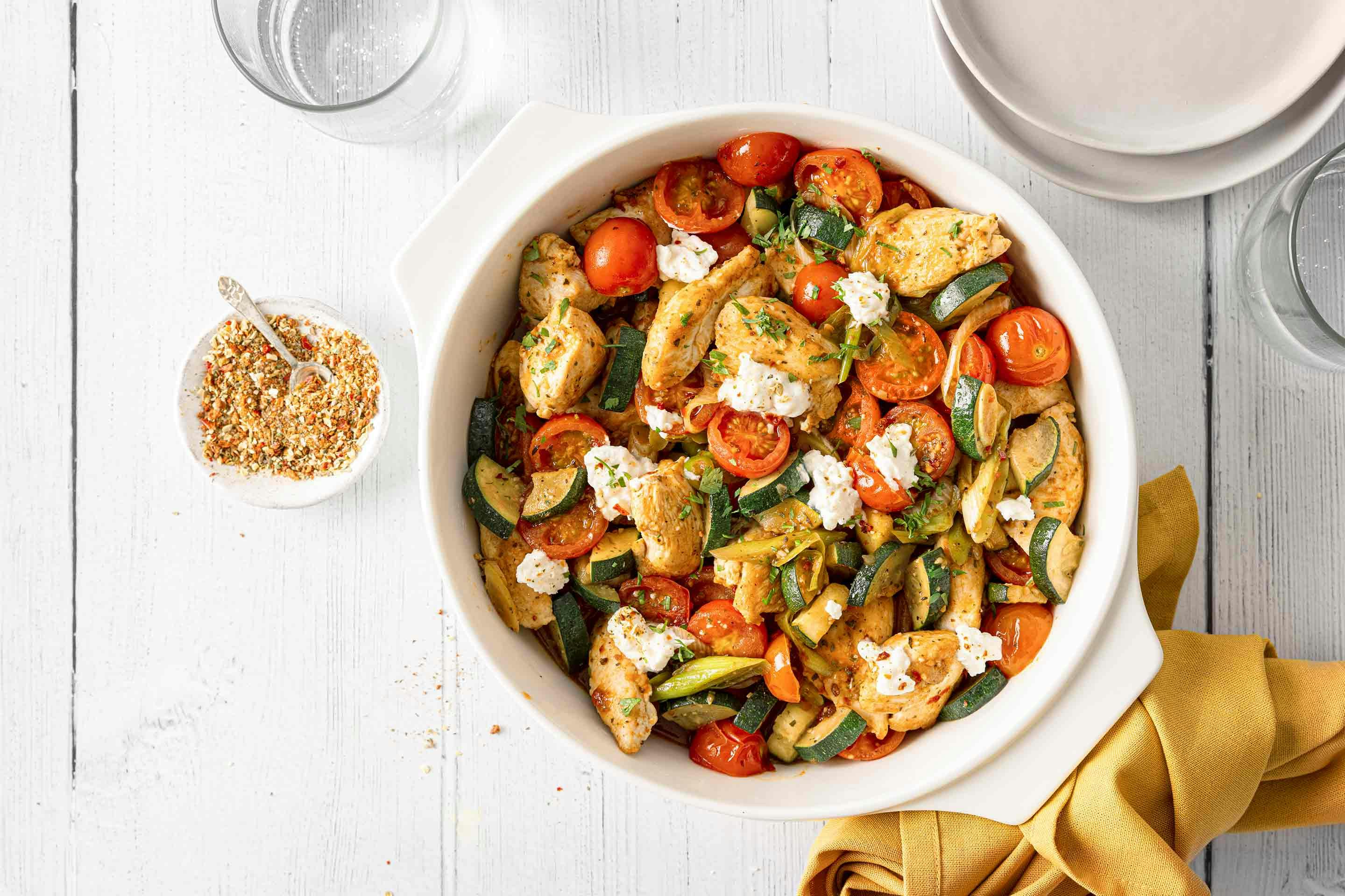 The Kotányi Quick & Easy Zucchini Pan with Chicken is the perfect light meal for every occasion.
